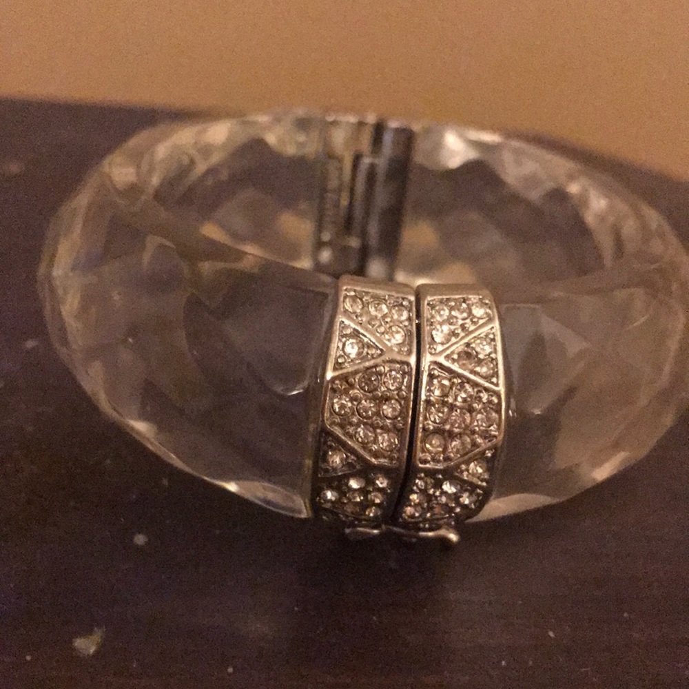Braclet price is firm🎉hot pick🎉